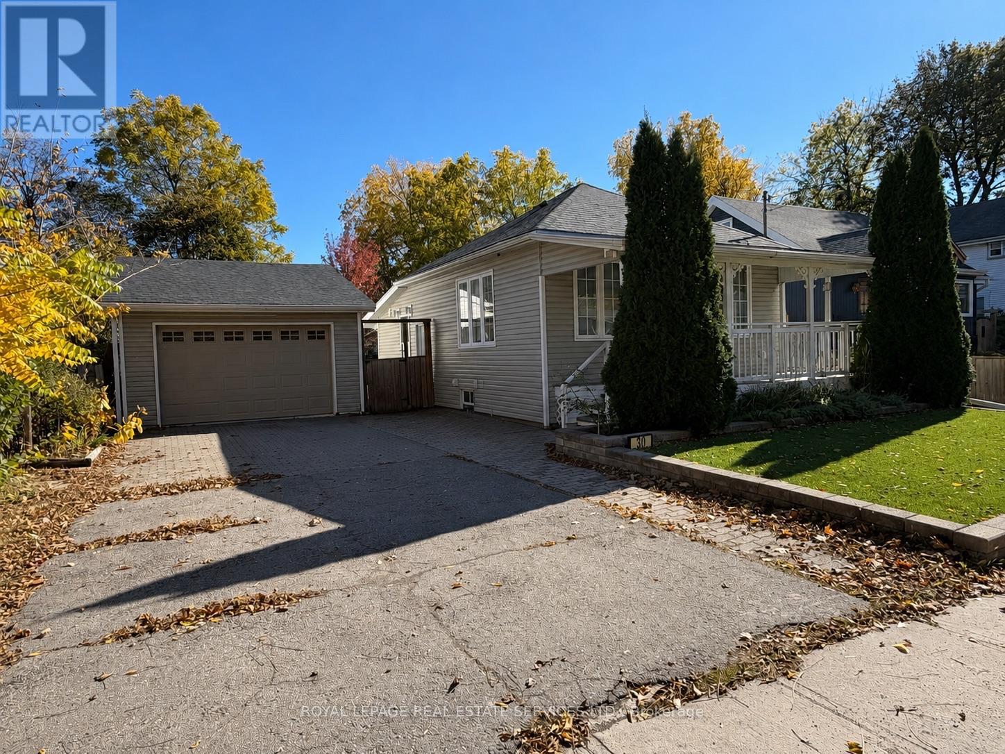 30 College Street Property Photo 2