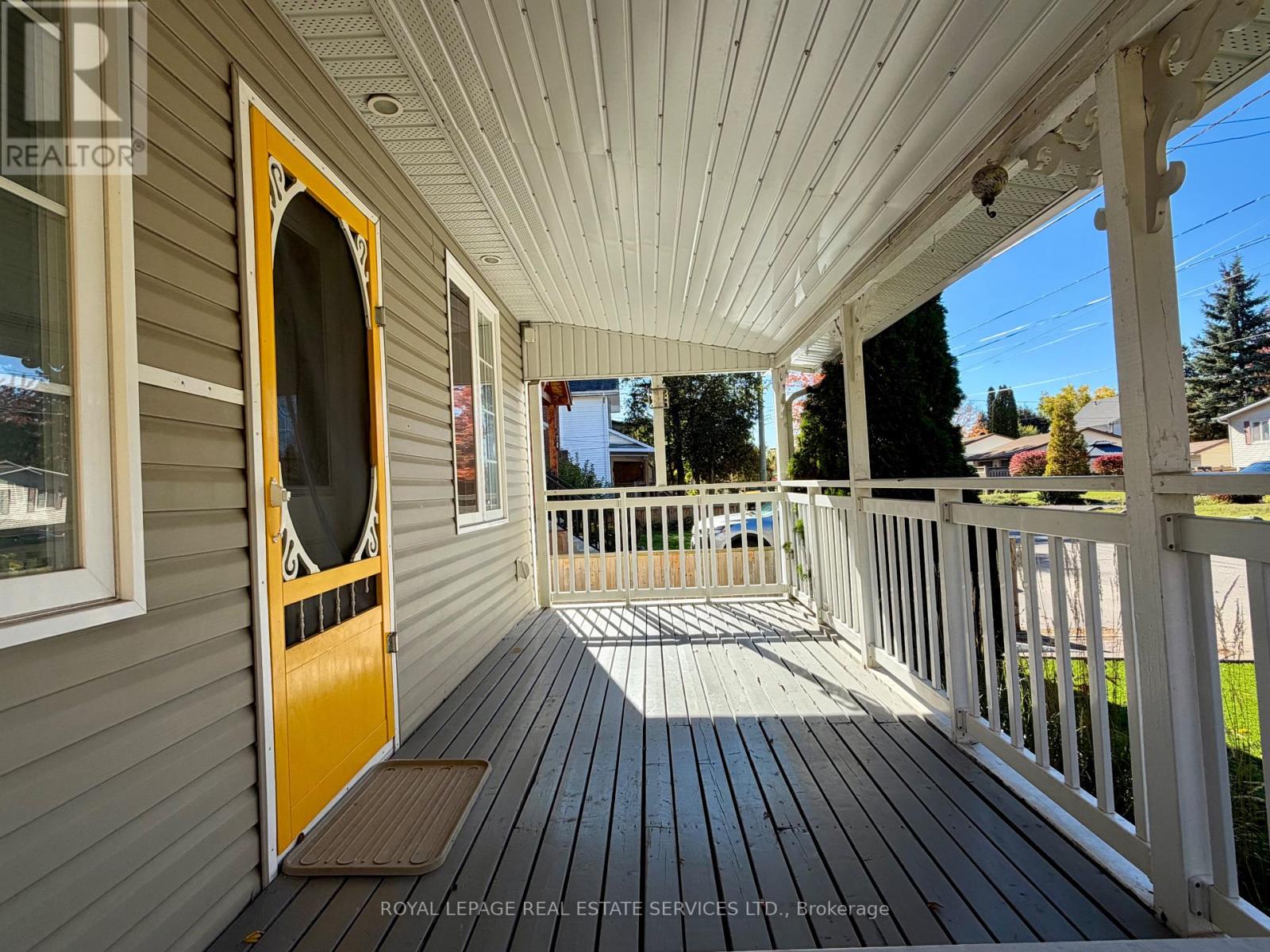30 College Street Property Photo 4