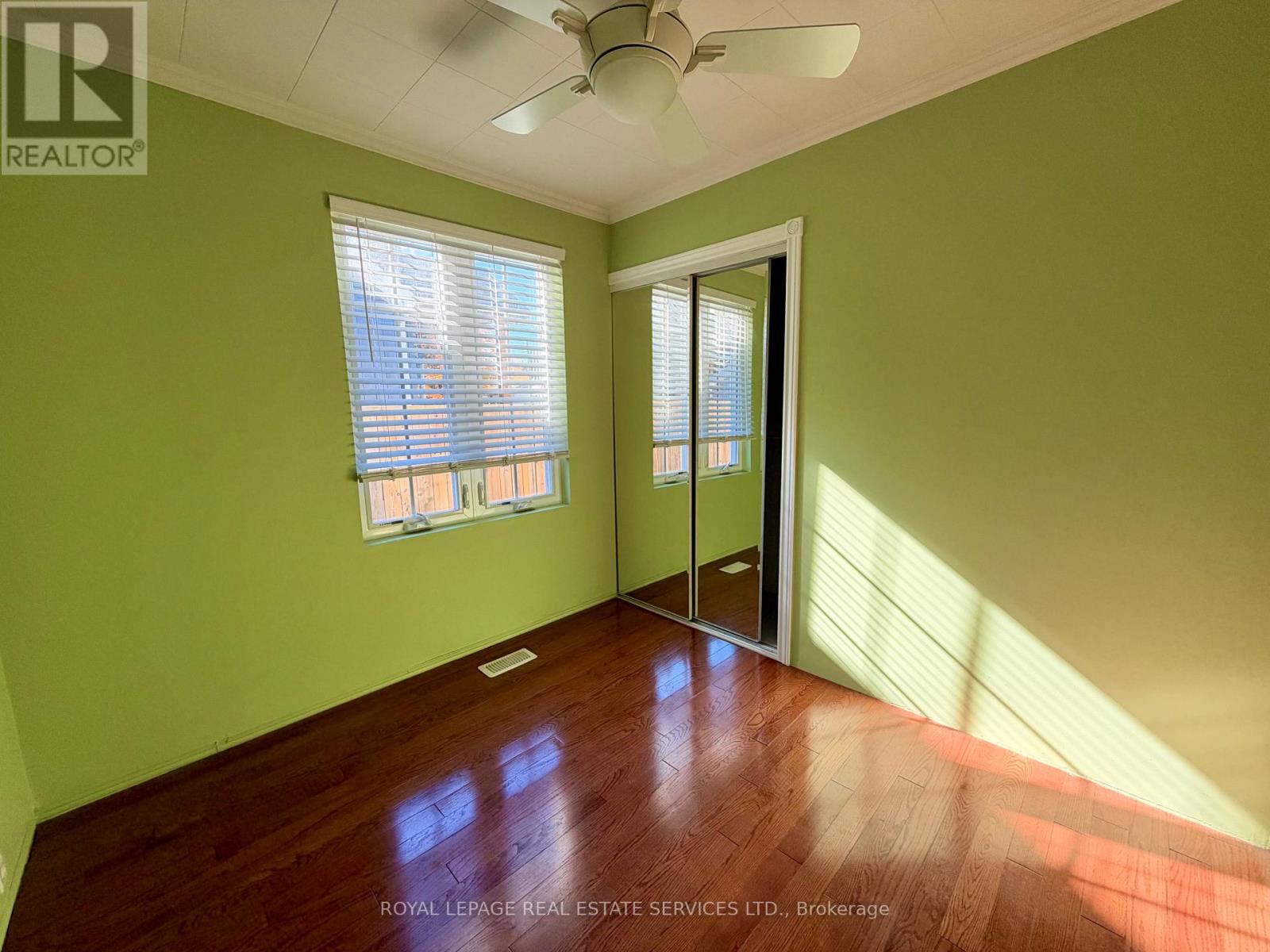 30 College Street Property Photo 9