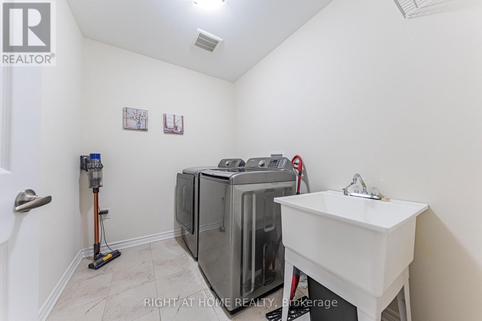 1249 Leger Way Property Photo 24