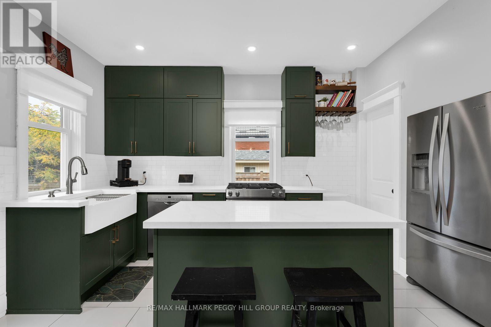36 Commercial Street Property Photo 2