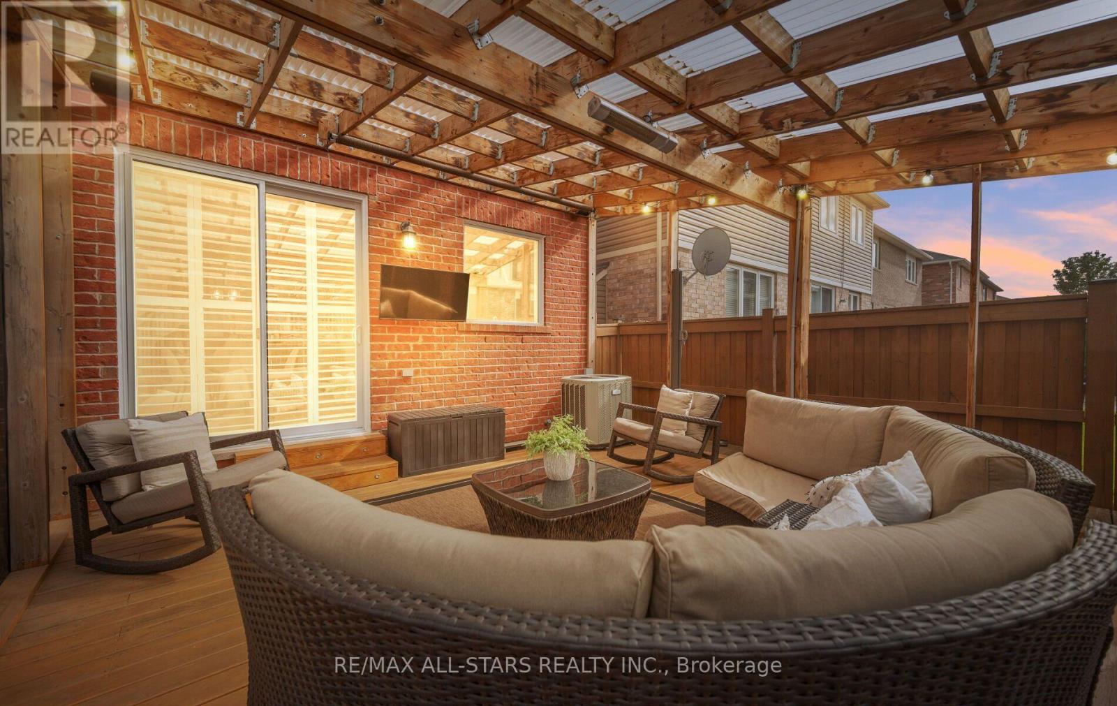 331 Inman Heights Property Photo 4