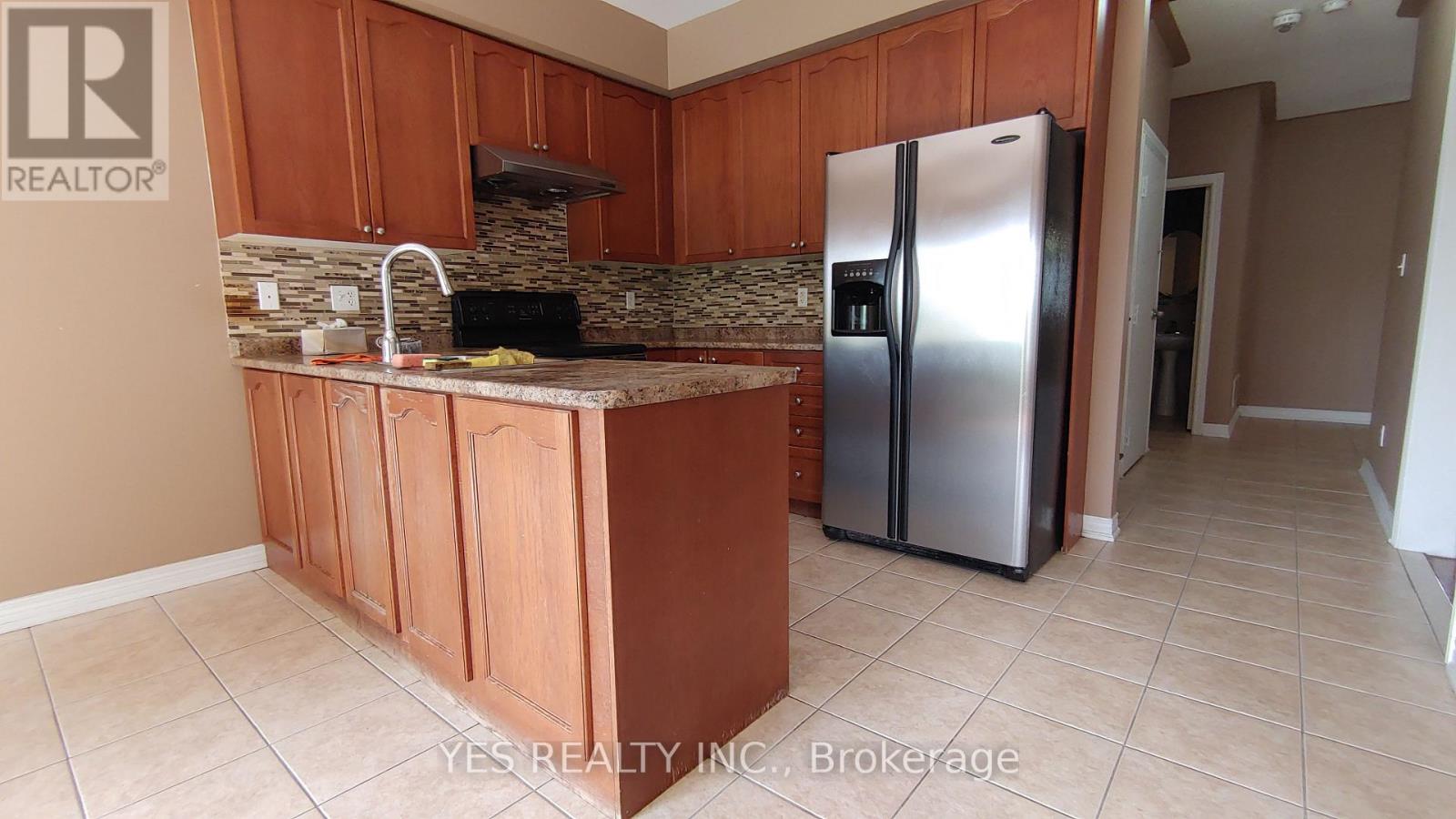 26 New Hampshire Court Property Photo 10