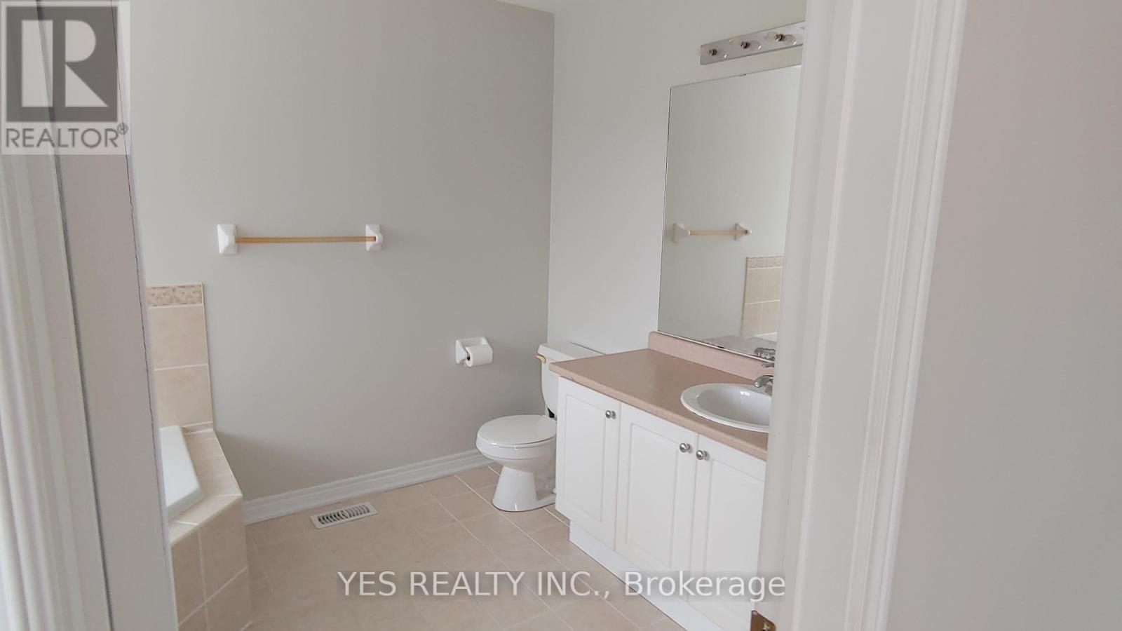 26 New Hampshire Court Property Photo 14