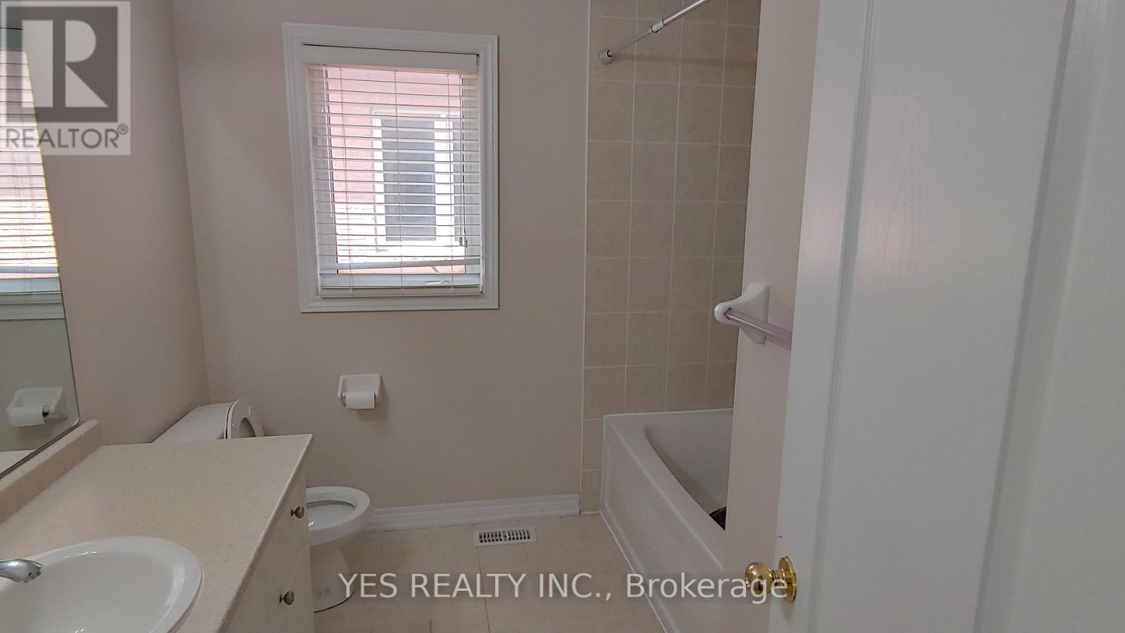 26 New Hampshire Court Property Photo 23