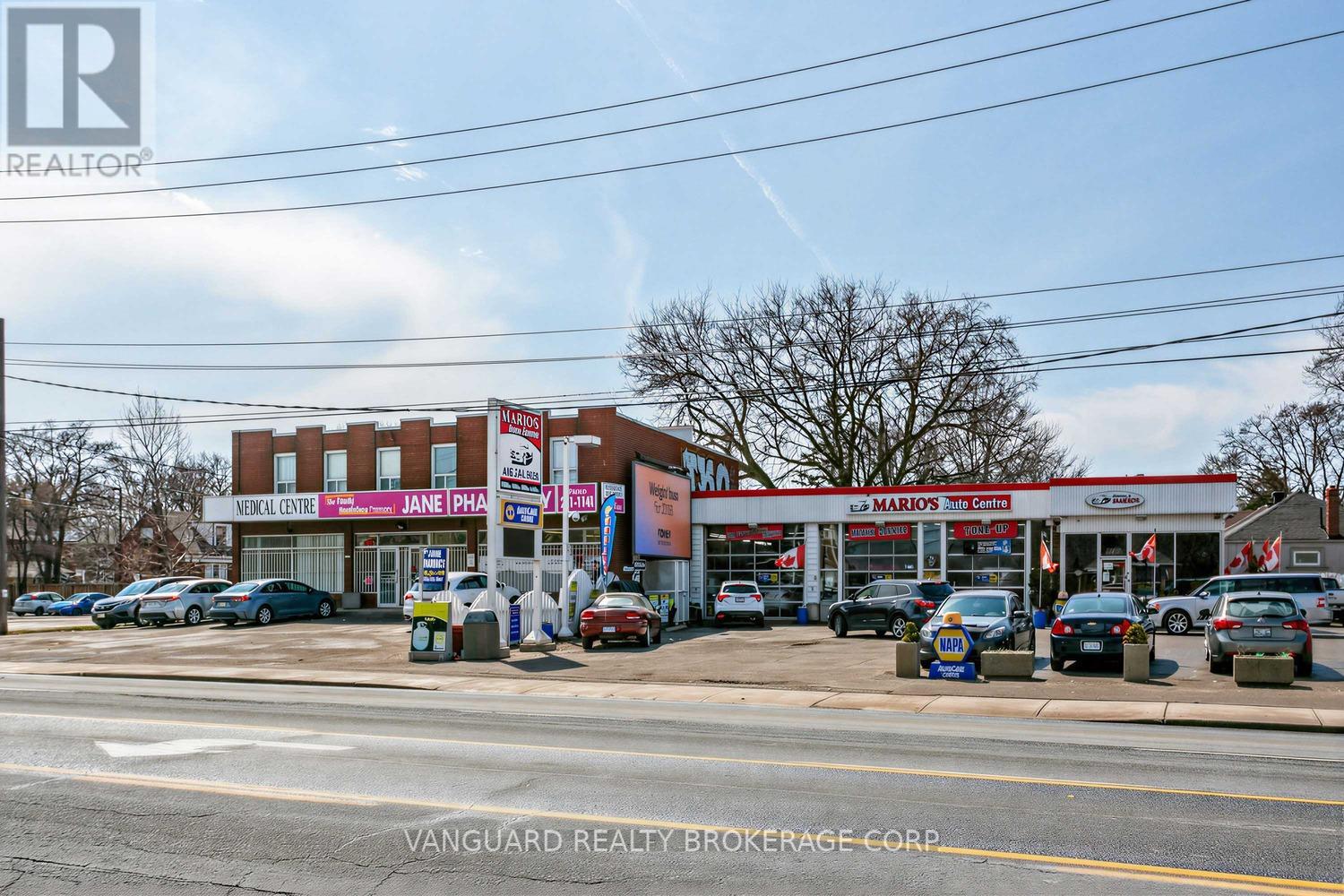 1772 Jane Street Property Photo 4