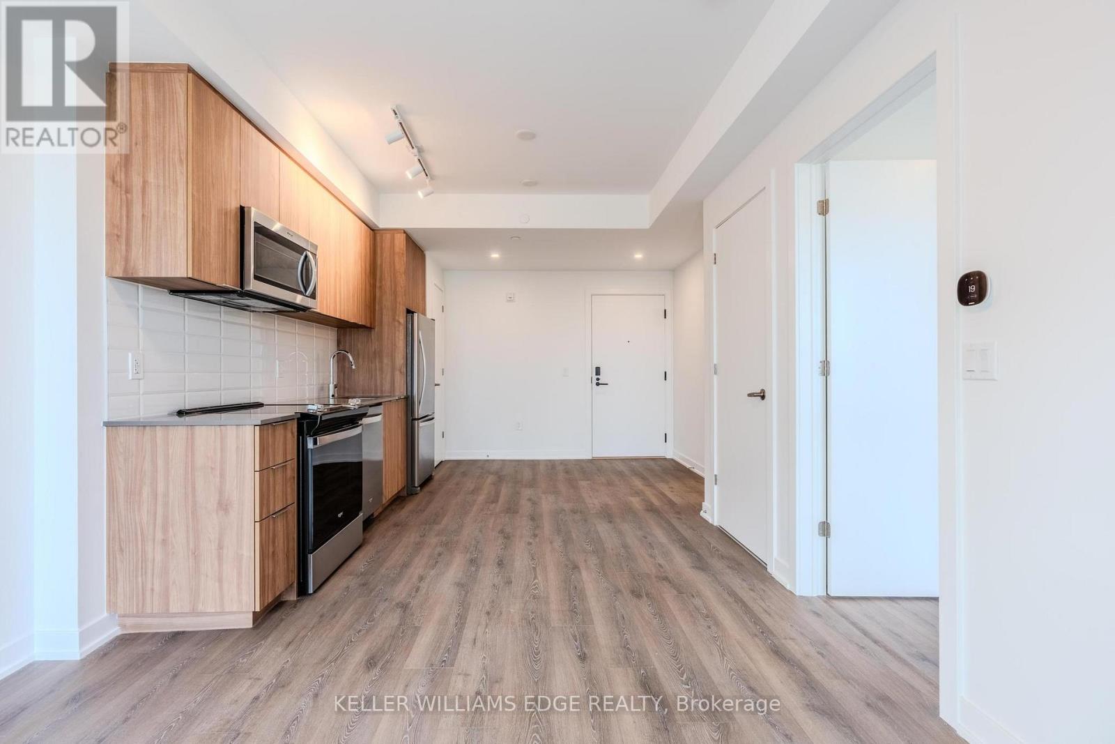 202 - 720 Whitlock Avenue Property Photo 7