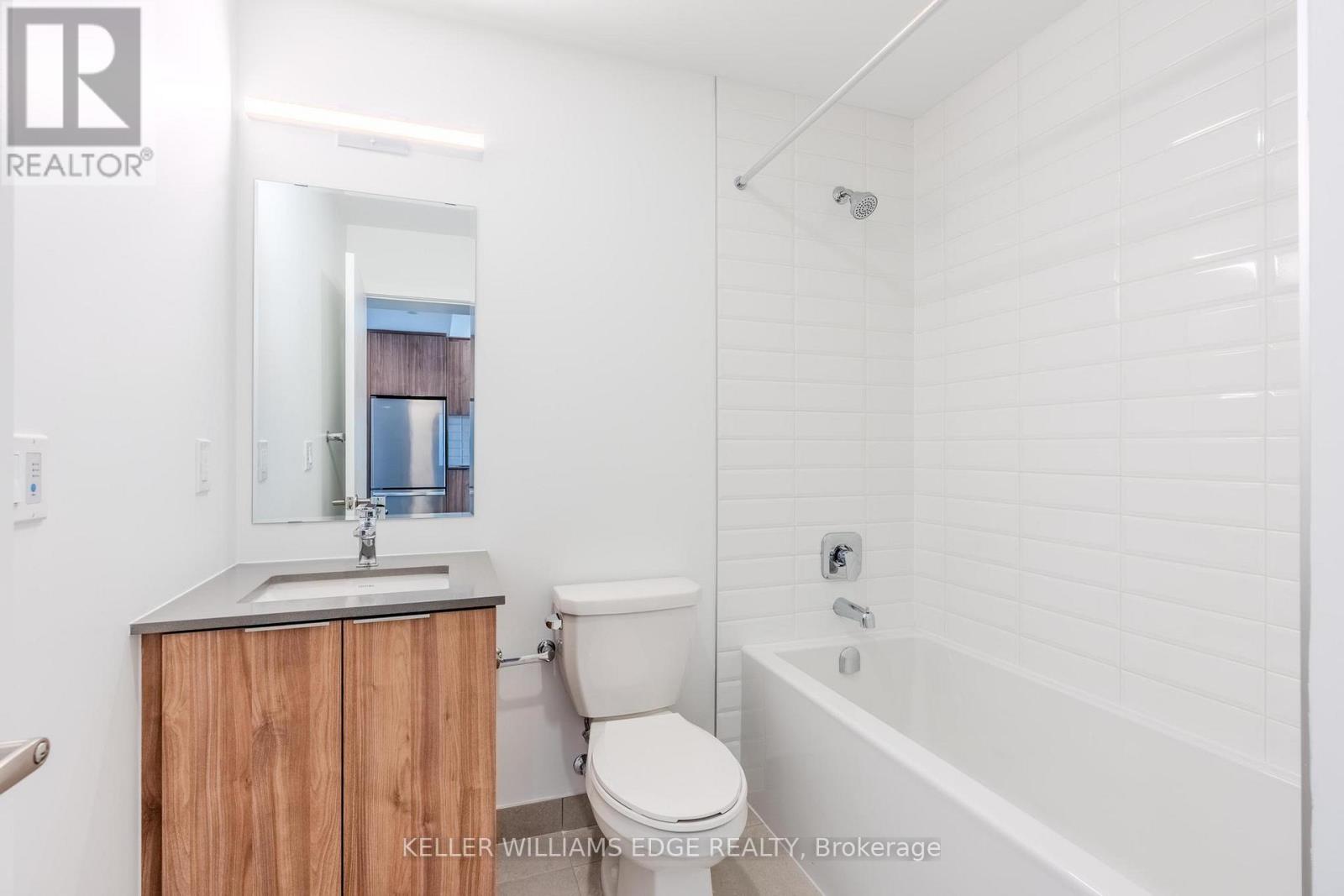 202 - 720 Whitlock Avenue Property Photo 11