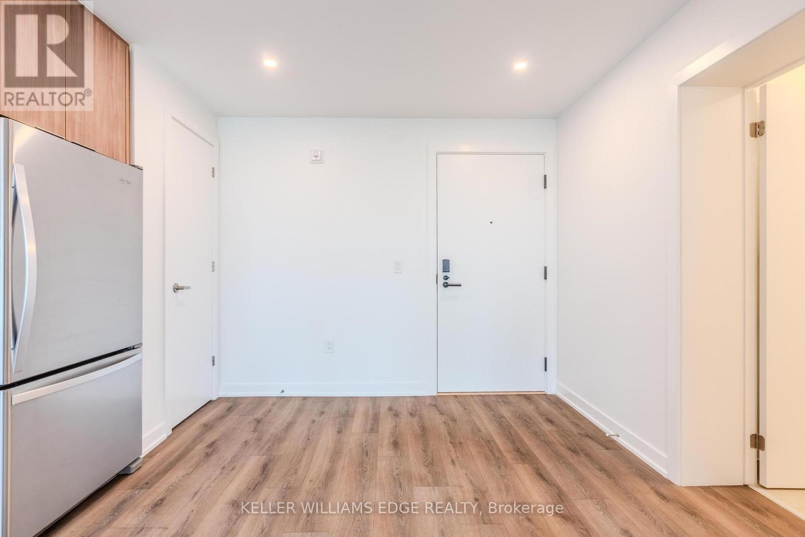 202 - 720 Whitlock Avenue Property Photo 12