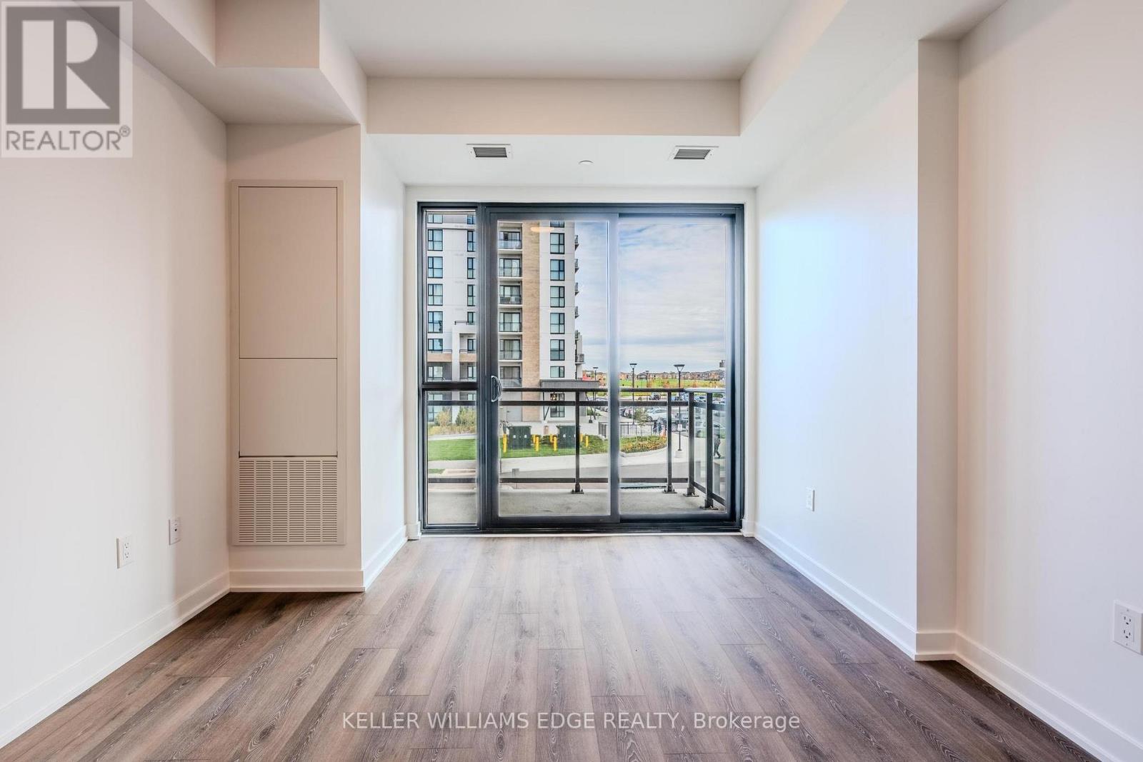 202 - 720 Whitlock Avenue Property Photo 13