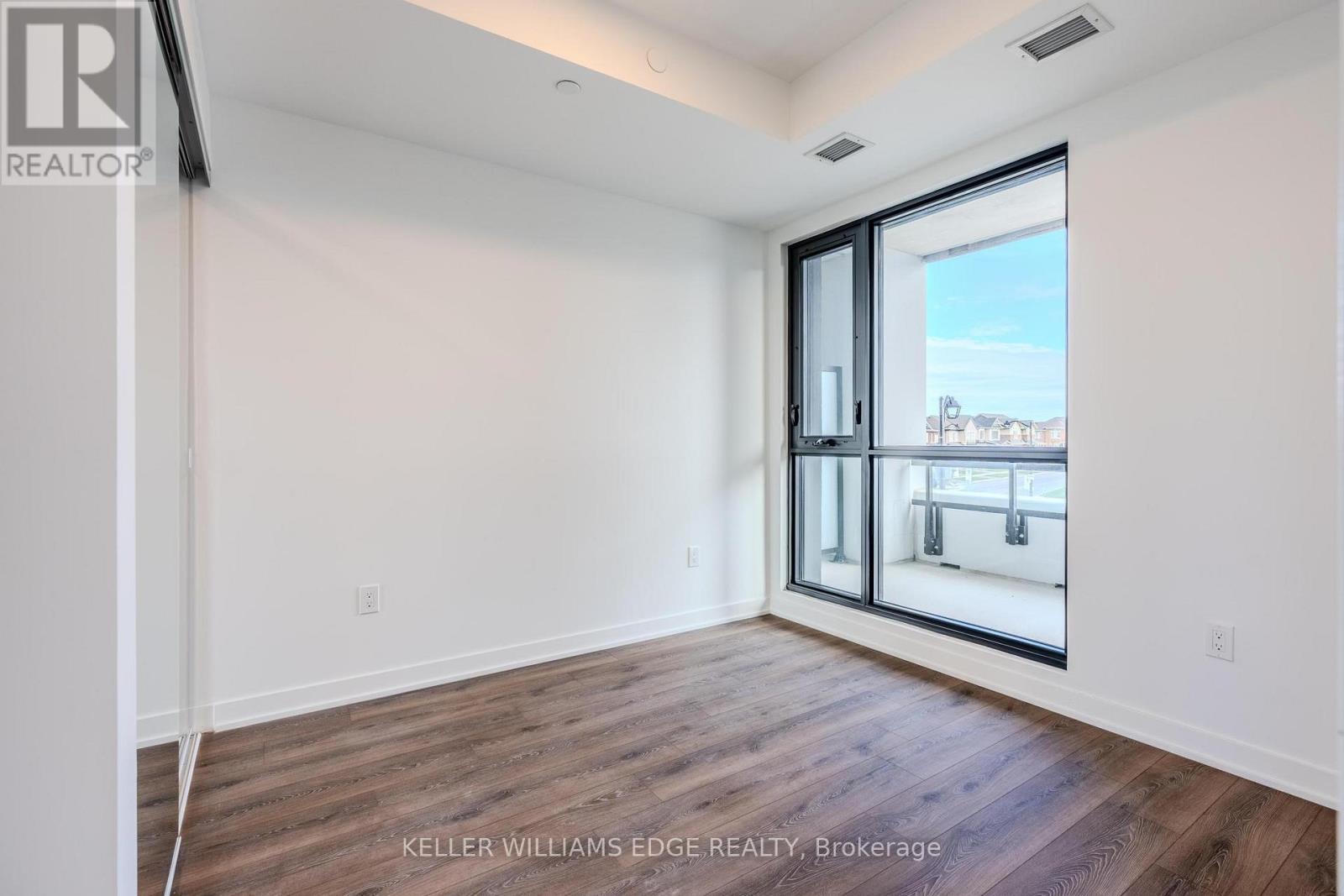 202 - 720 Whitlock Avenue Property Photo 16