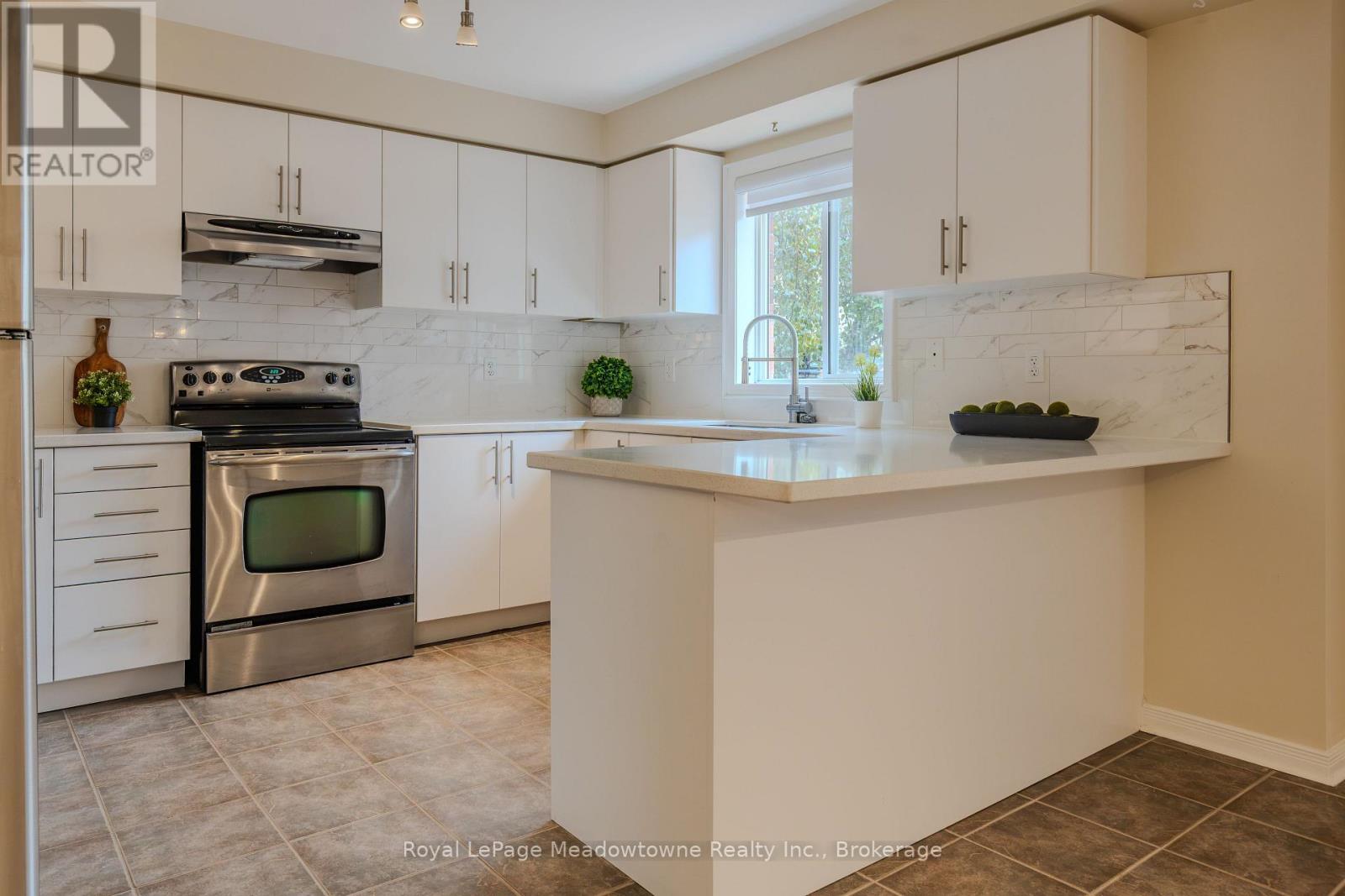1311 Cartmer Way Property Photo 13