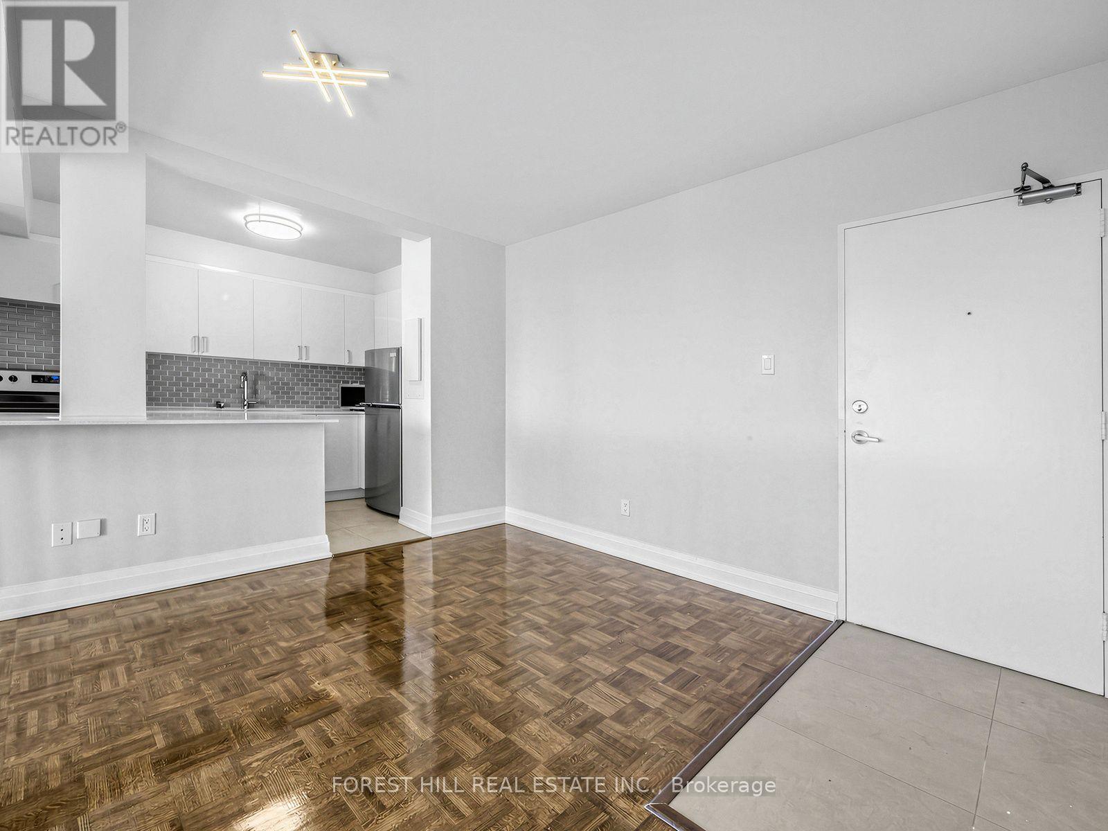 1811 - 377 Ridelle Avenue Property Photo 3