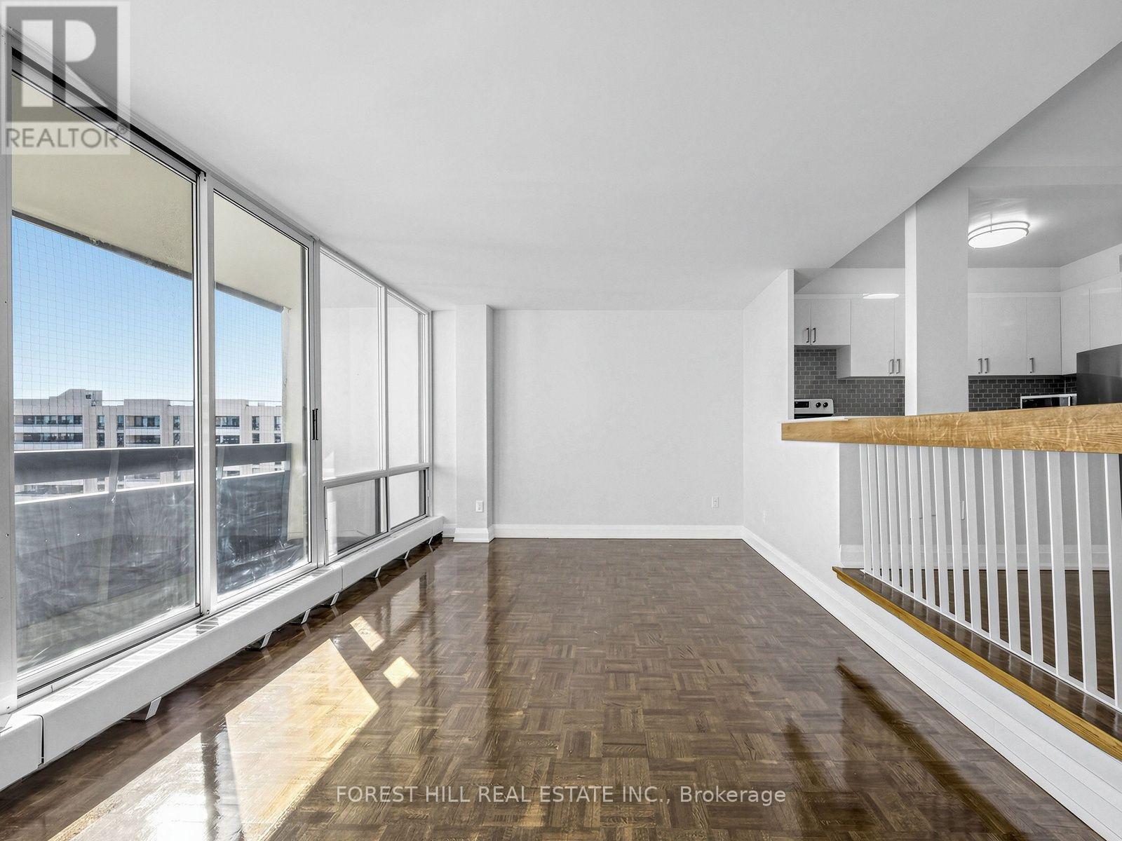 1811 - 377 Ridelle Avenue Property Photo 6