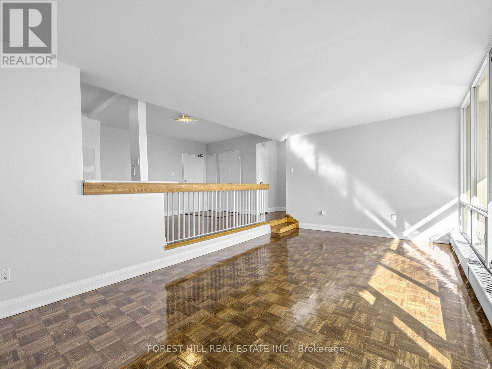 1811 - 377 Ridelle Avenue Property Photo 8