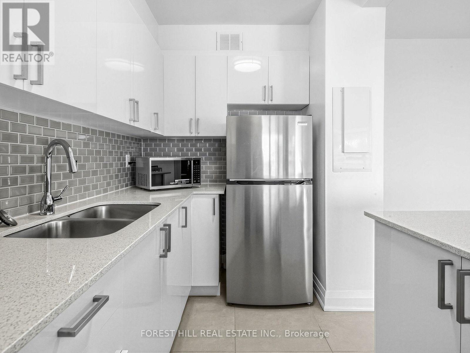 1811 - 377 Ridelle Avenue Property Photo 16