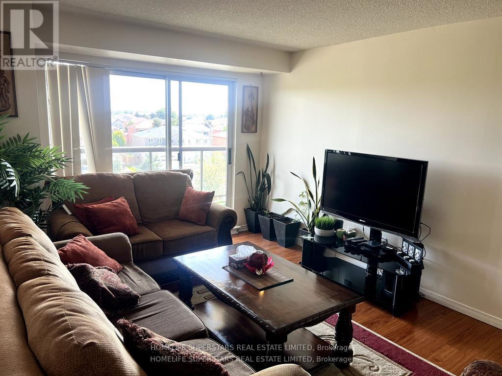 416 - 300 Ray Lawson Boulevard Property Photo 3