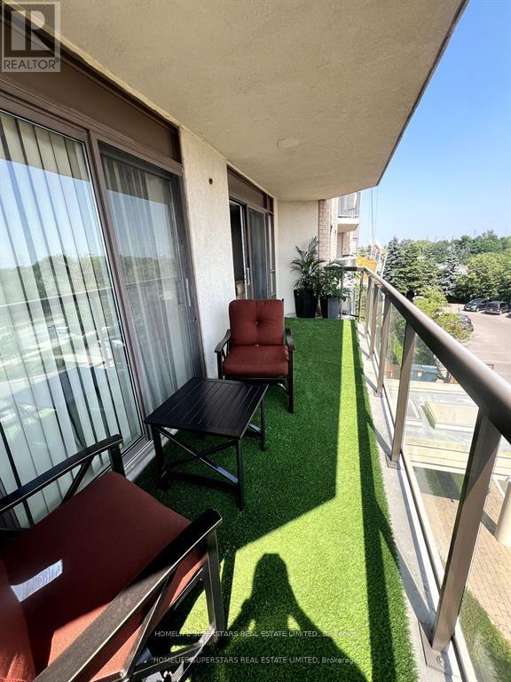 416 - 300 Ray Lawson Boulevard Property Photo 9