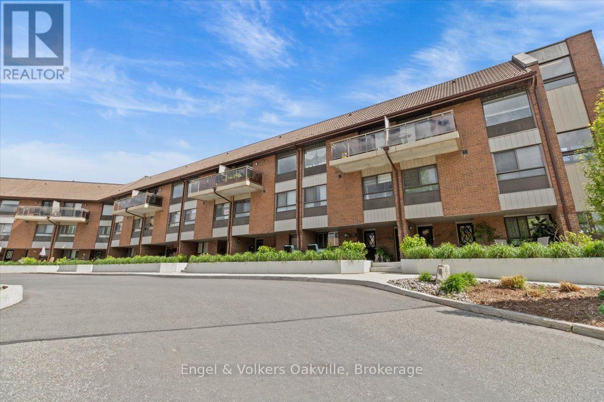 625 - 1000 Cedarglen Gate Property Photo 1