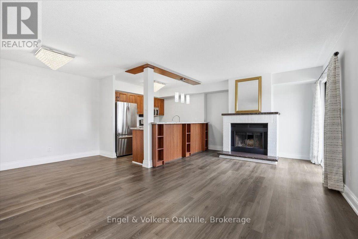 625 - 1000 Cedarglen Gate Property Photo 5