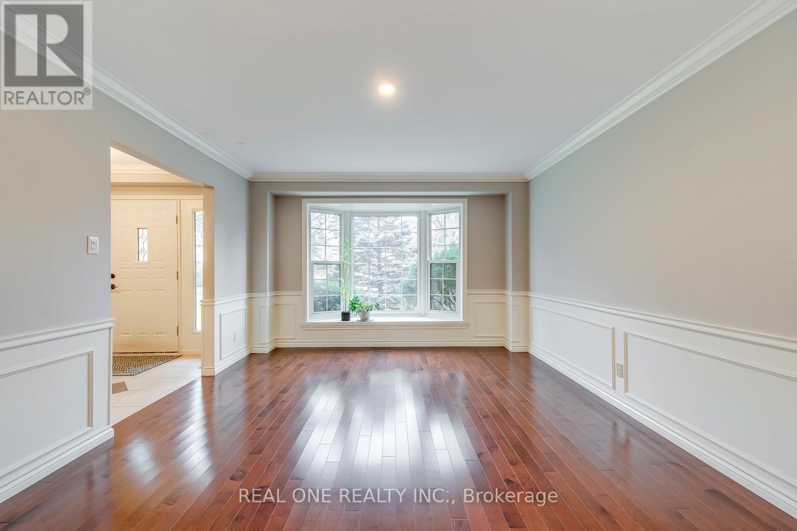 120 Blyth Crescent Property Photo 8