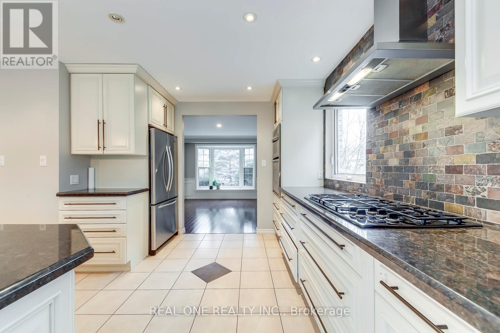 120 Blyth Crescent Property Photo 16