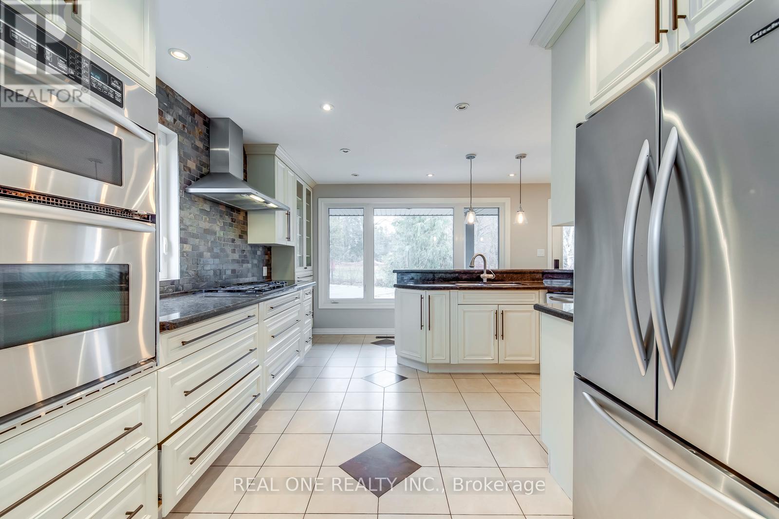 120 Blyth Crescent Property Photo 19