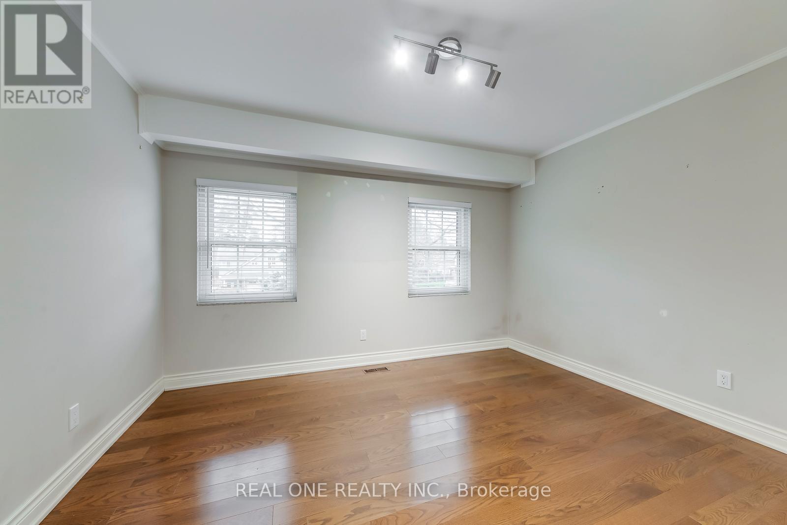 120 Blyth Crescent Property Photo 27