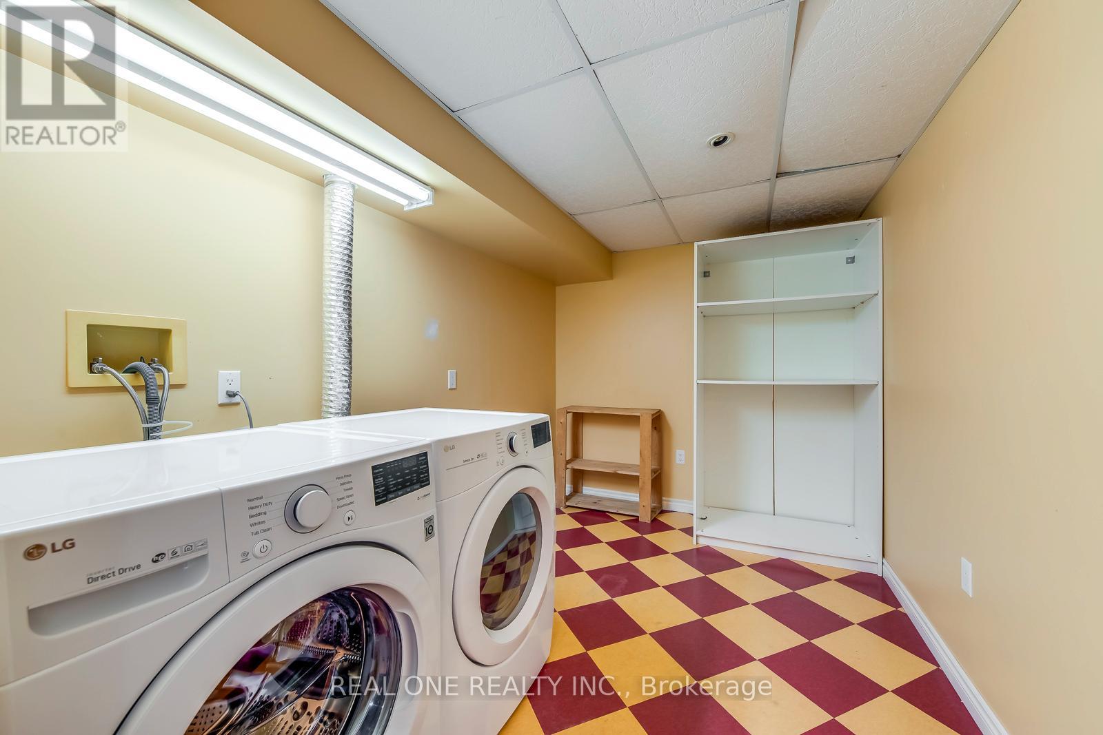 120 Blyth Crescent Property Photo 37