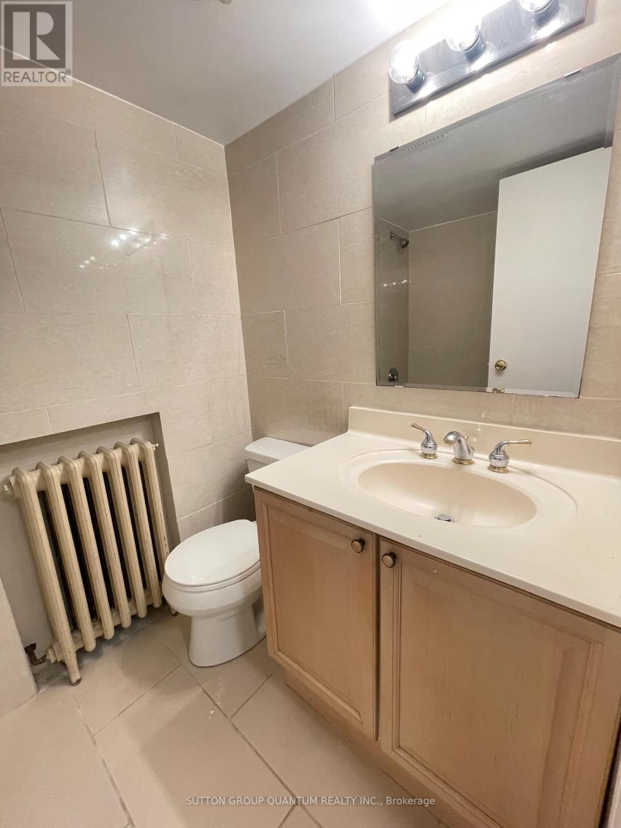 #2 - 339 Lakeshore Road E Property Photo 14
