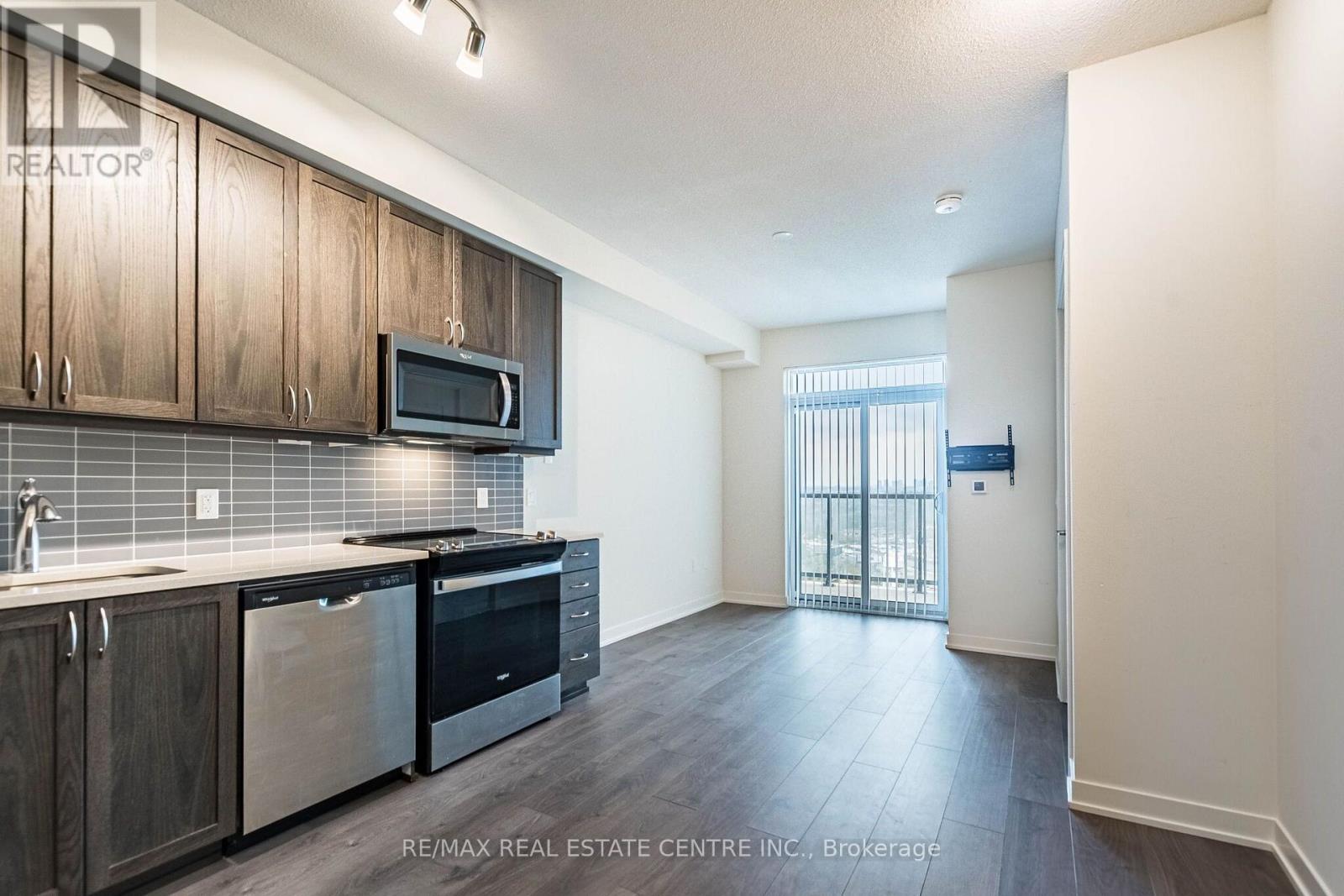 2510 - 38 Annie Craig Drive Property Photo 8