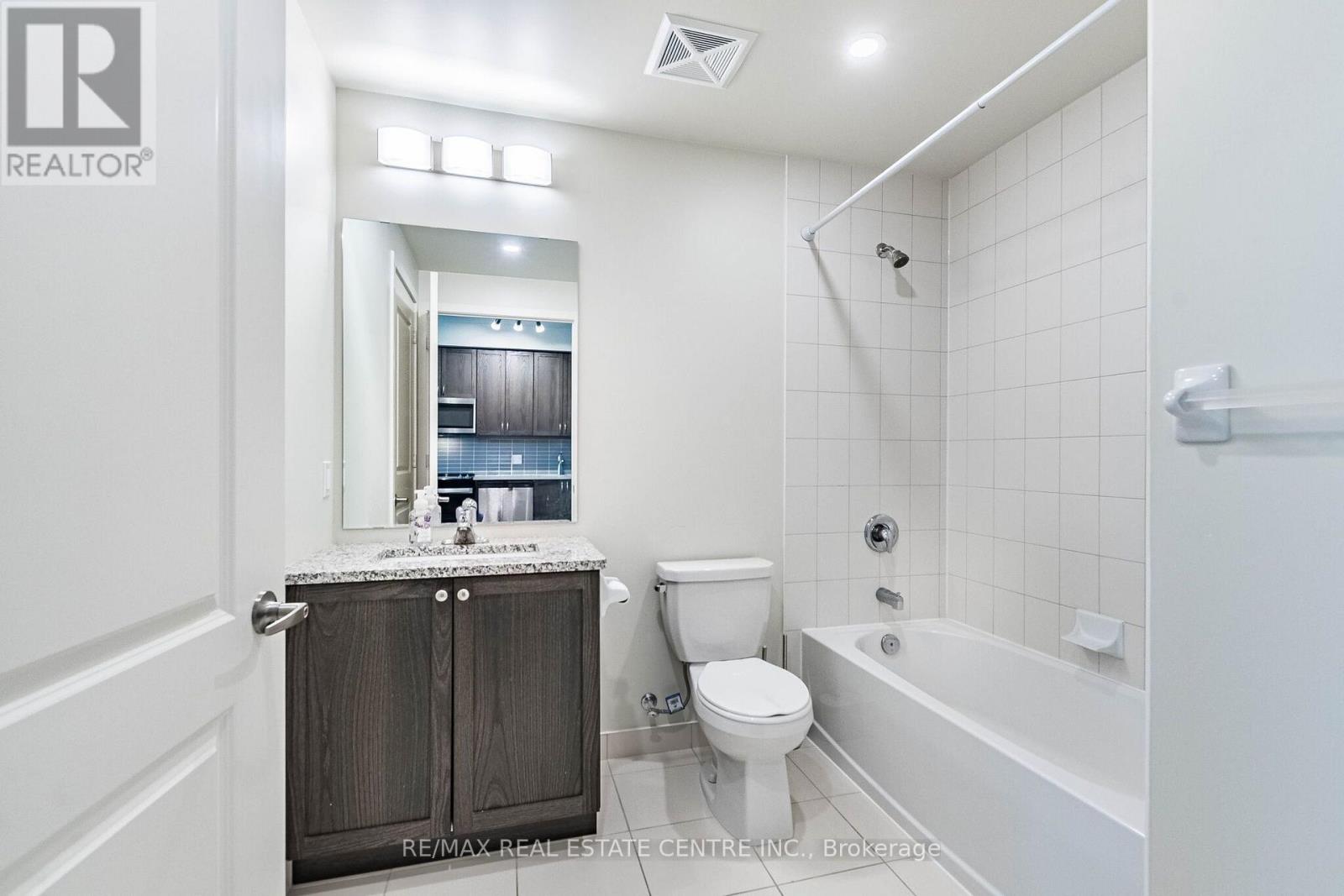 2510 - 38 Annie Craig Drive Property Photo 20