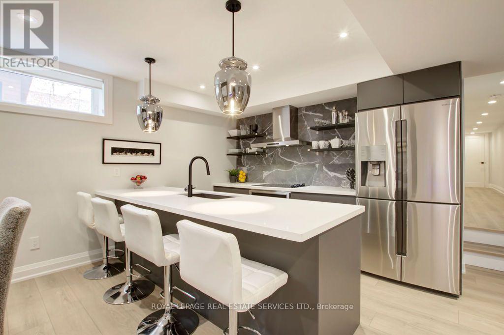 Unit 2 - 164 Maurice Drive Property Photo 2