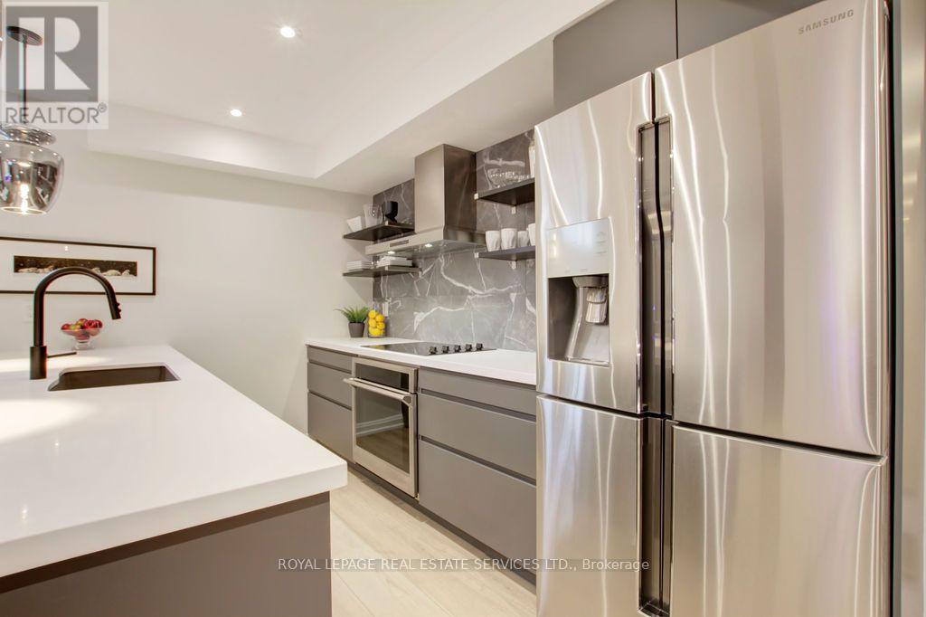 Unit 2 - 164 Maurice Drive Property Photo 4