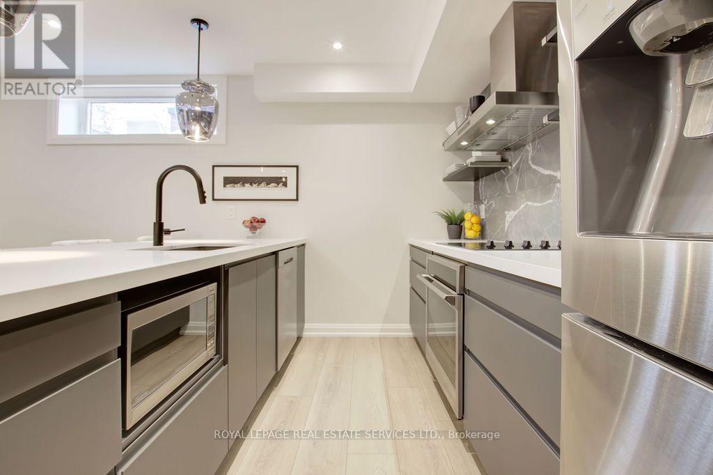 Unit 2 - 164 Maurice Drive Property Photo 5