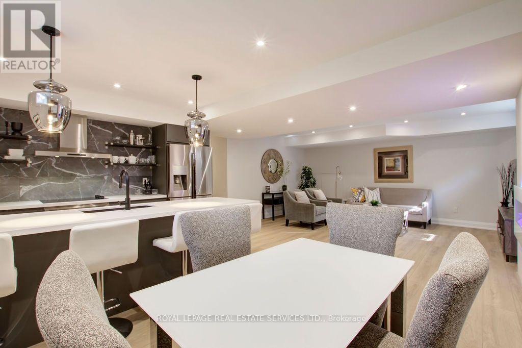 Unit 2 - 164 Maurice Drive Property Photo 16