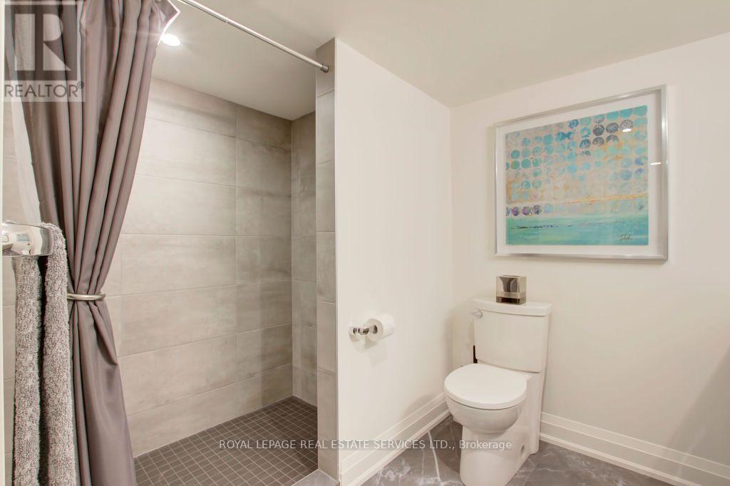 Unit 2 - 164 Maurice Drive Property Photo 29