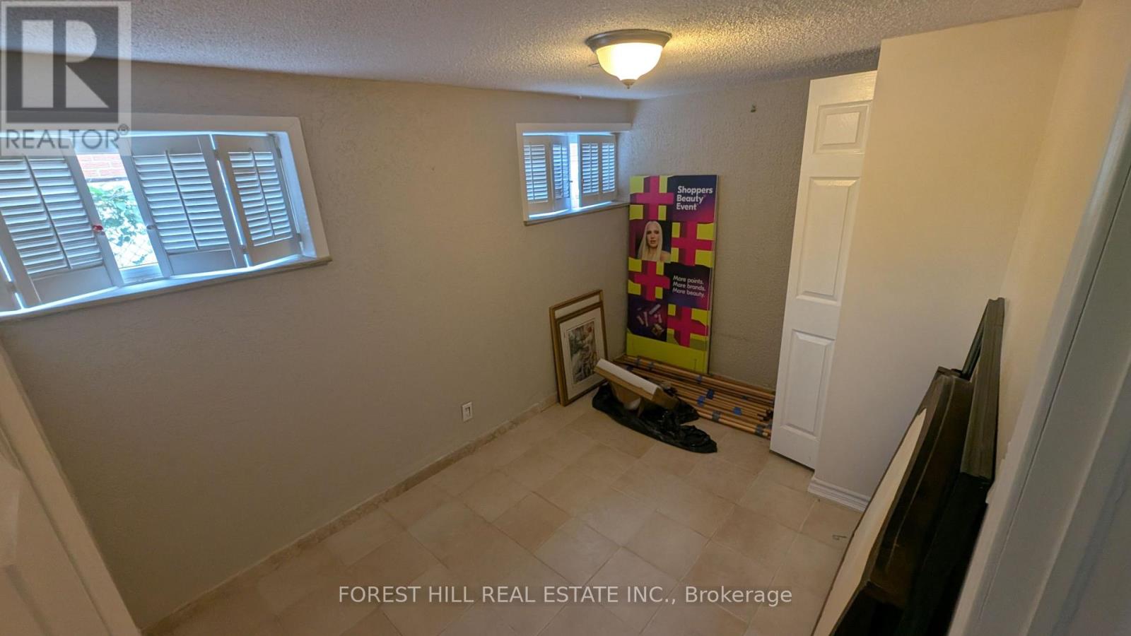 99 Gosford Boulevard Property Photo 22