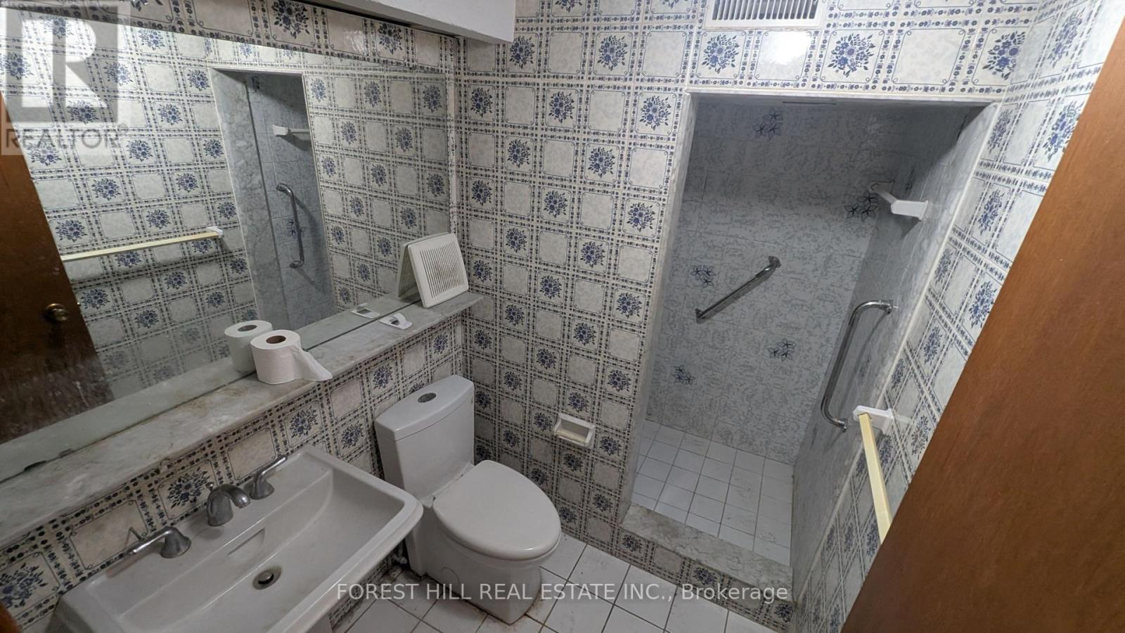 99 Gosford Boulevard Property Photo 23