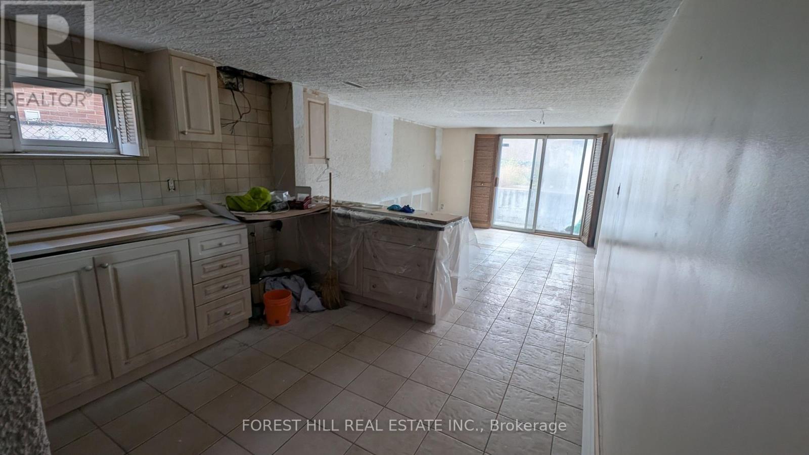 99 Gosford Boulevard Property Photo 24