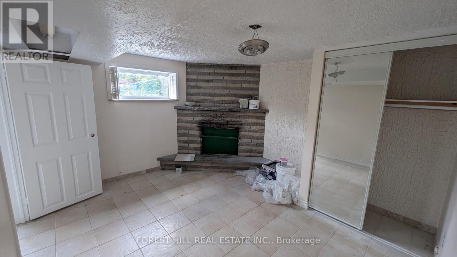 99 Gosford Boulevard Property Photo 26