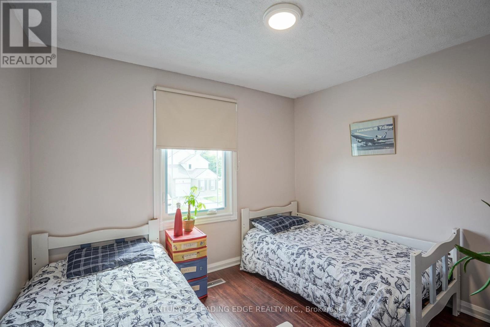 Upper - 29 Junewood Crescent Property Photo 20