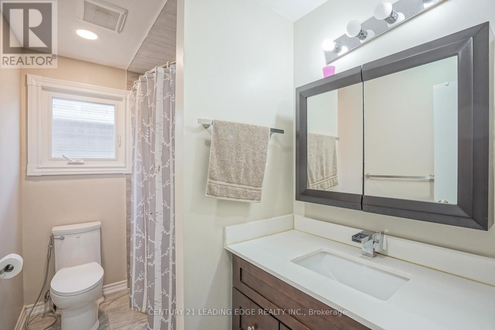 Upper - 29 Junewood Crescent Property Photo 24