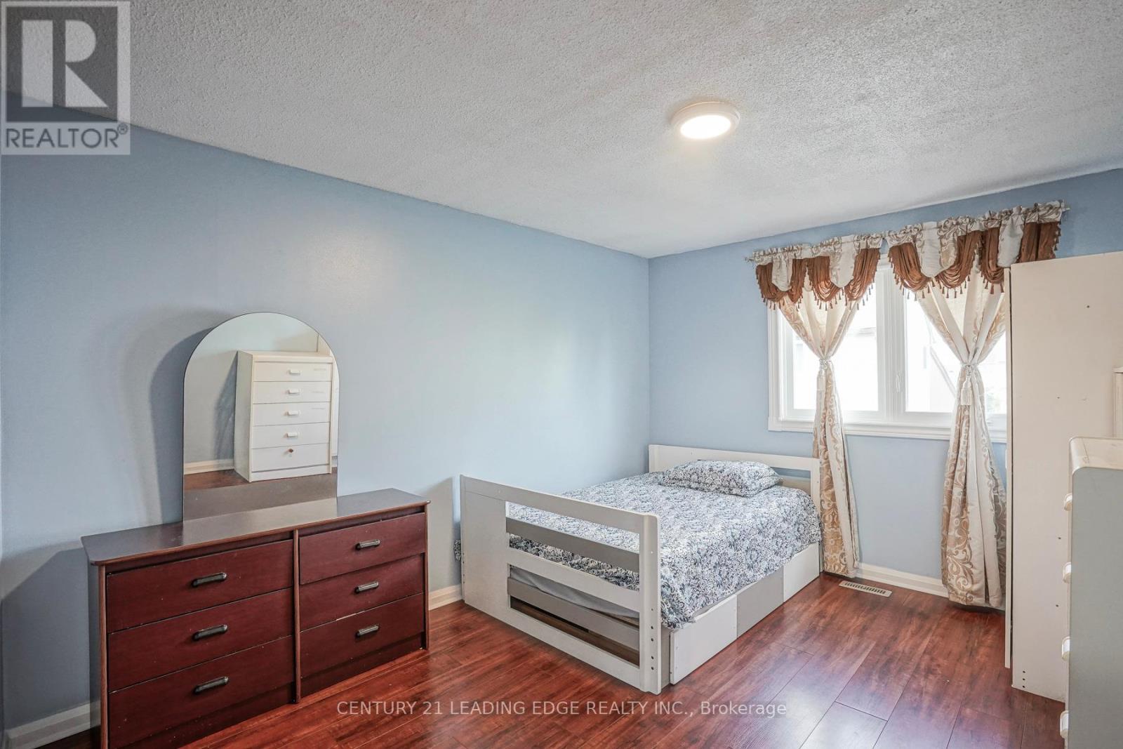 Upper - 29 Junewood Crescent Property Photo 27