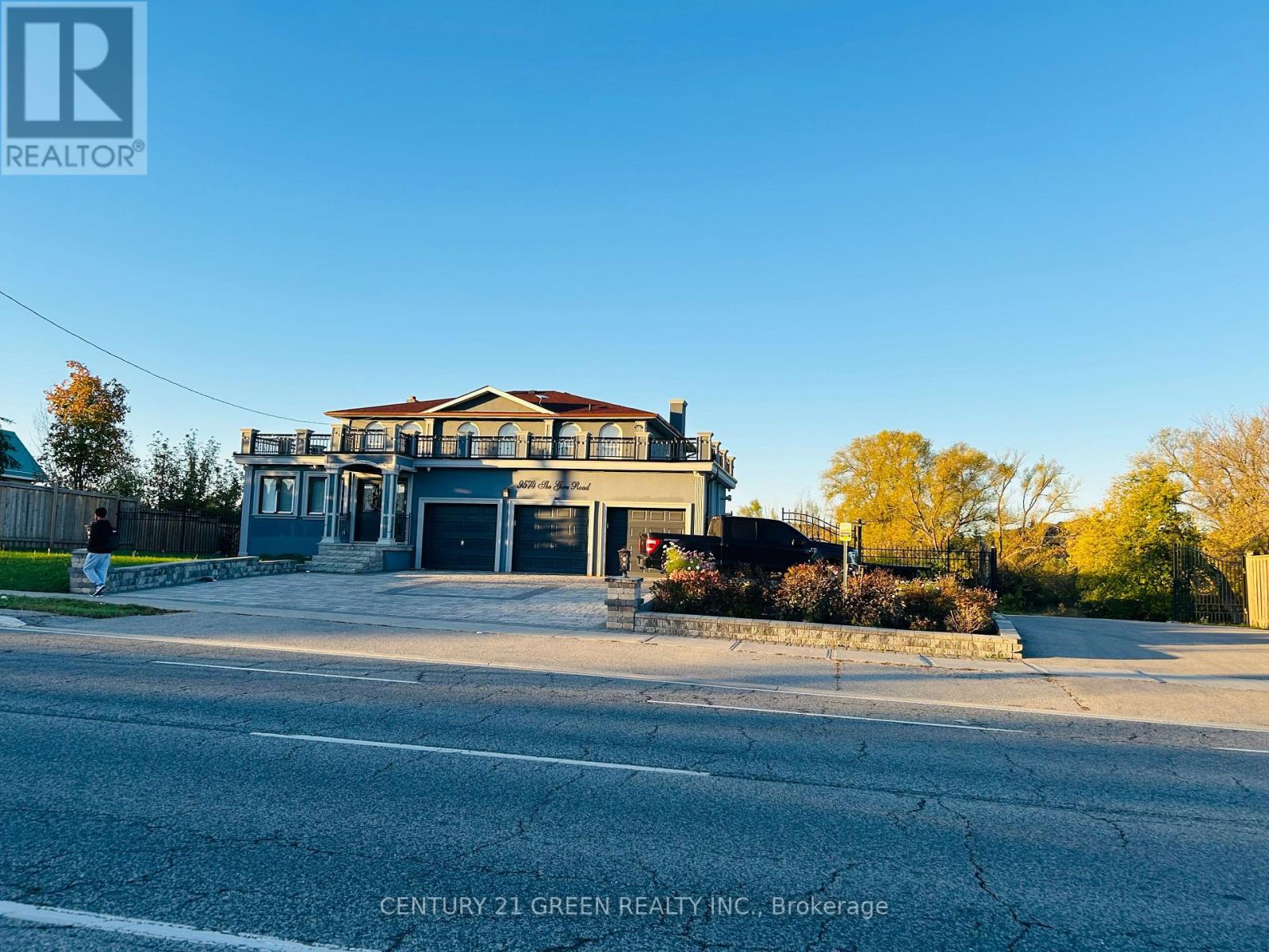 9574 The Gore Road Property Photo 1