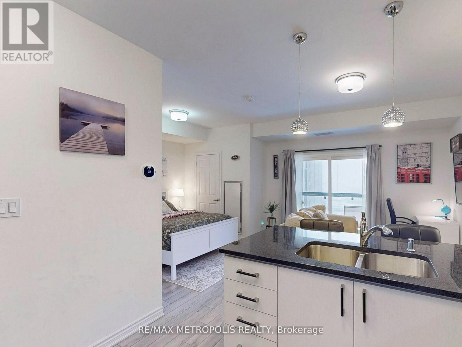 401 - 200 Lagerfeld Drive Property Photo 14