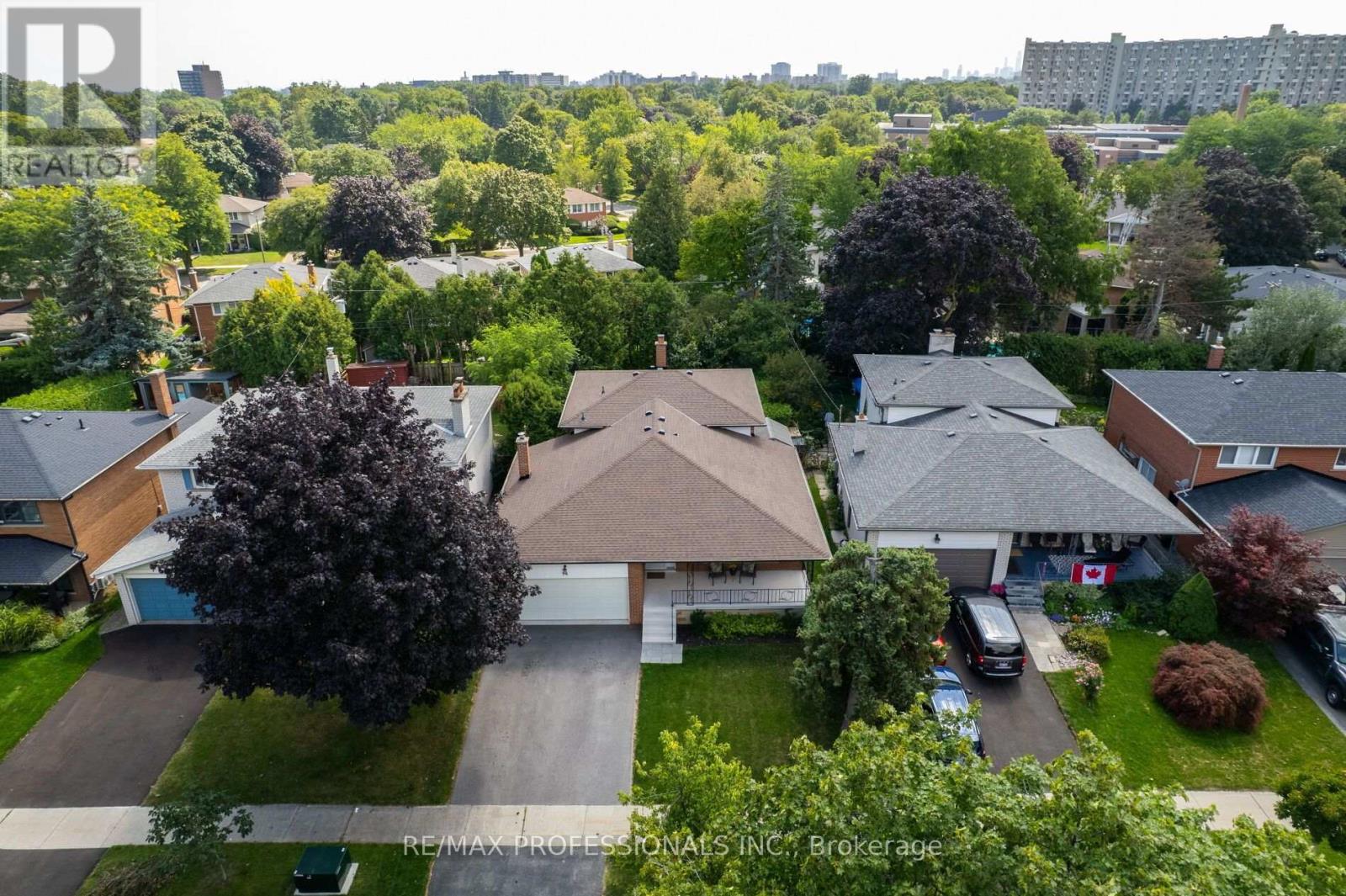 36 Thicket Road Property Photo 2