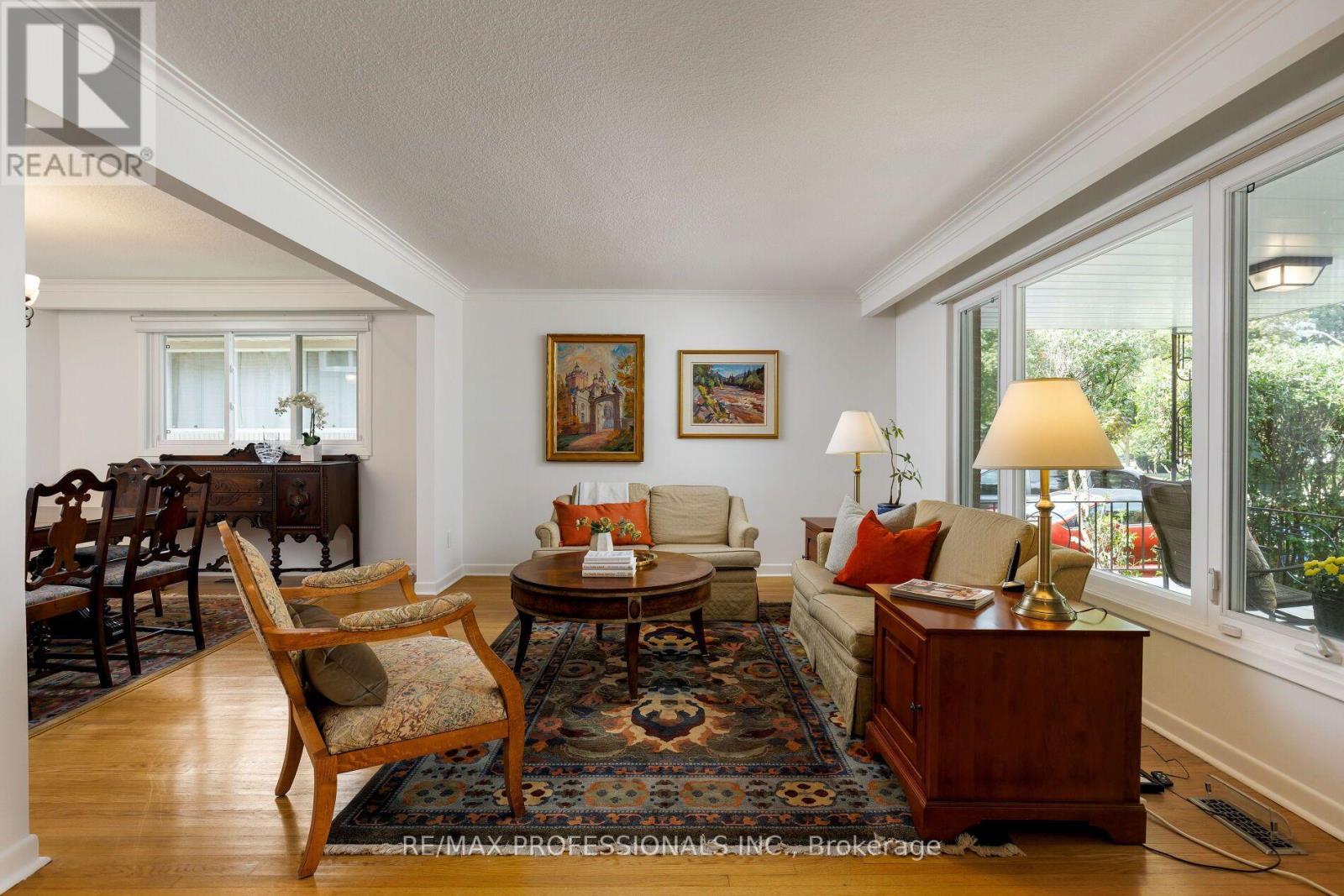 36 Thicket Road Property Photo 6
