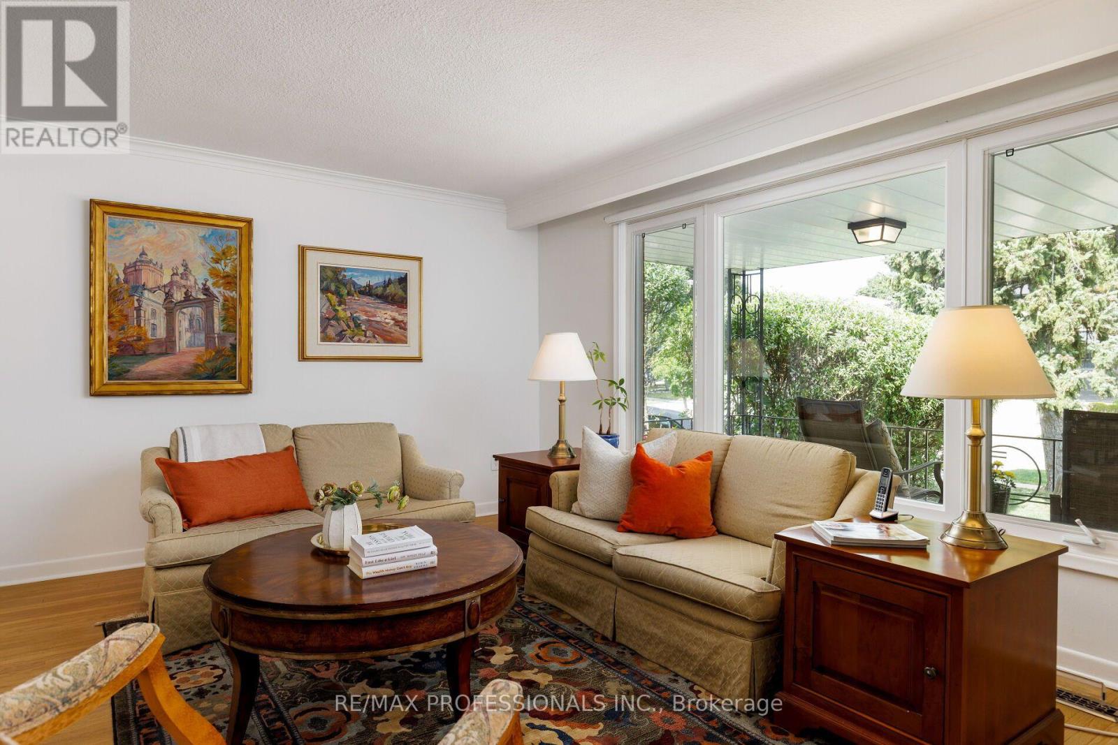 36 Thicket Road Property Photo 7