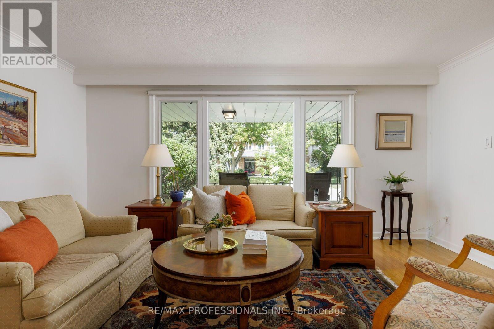 36 Thicket Road Property Photo 8